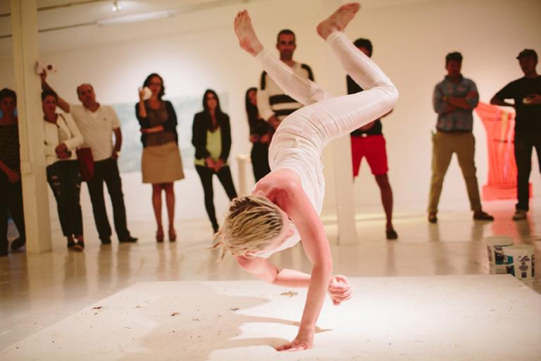 Whitney Vangrin performance Sea Foam at Gallery Diet, Miami, Florida, 2014, photo by Gesi Schilling