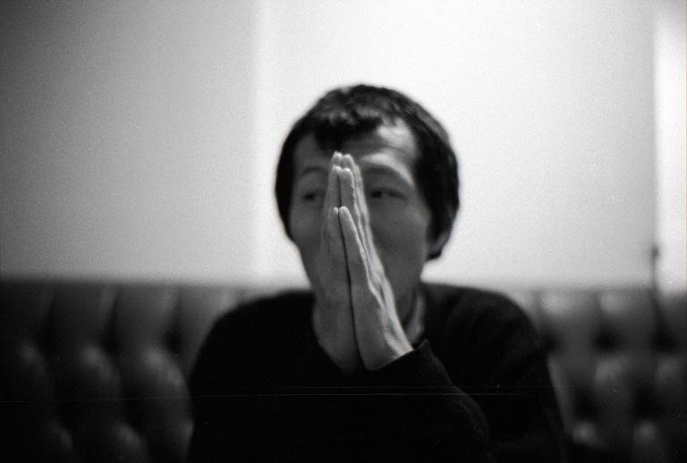 Dino(廖銘和)於2011年在台北泰順街的Mo!Relax Cafe (攝影/Christopher Adams)