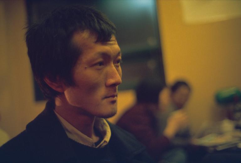 Dino(廖銘和)於2011年在台北泰順街的Mo!Relax Cafe (攝影/Christopher Adams)