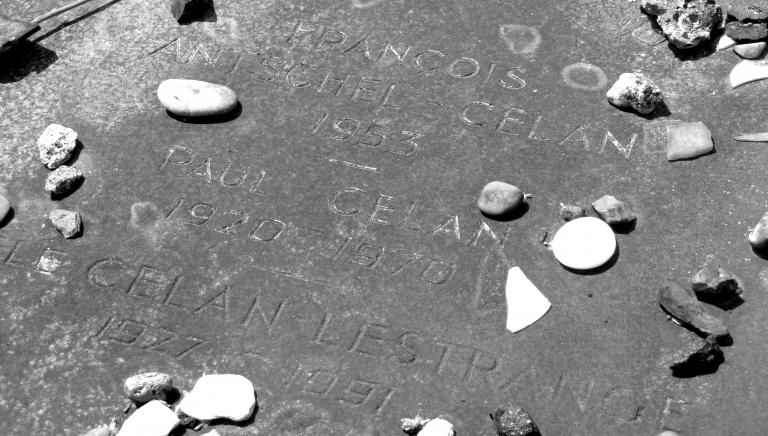 Paul Celan’s grave at Cimetière parisien de Thiais.